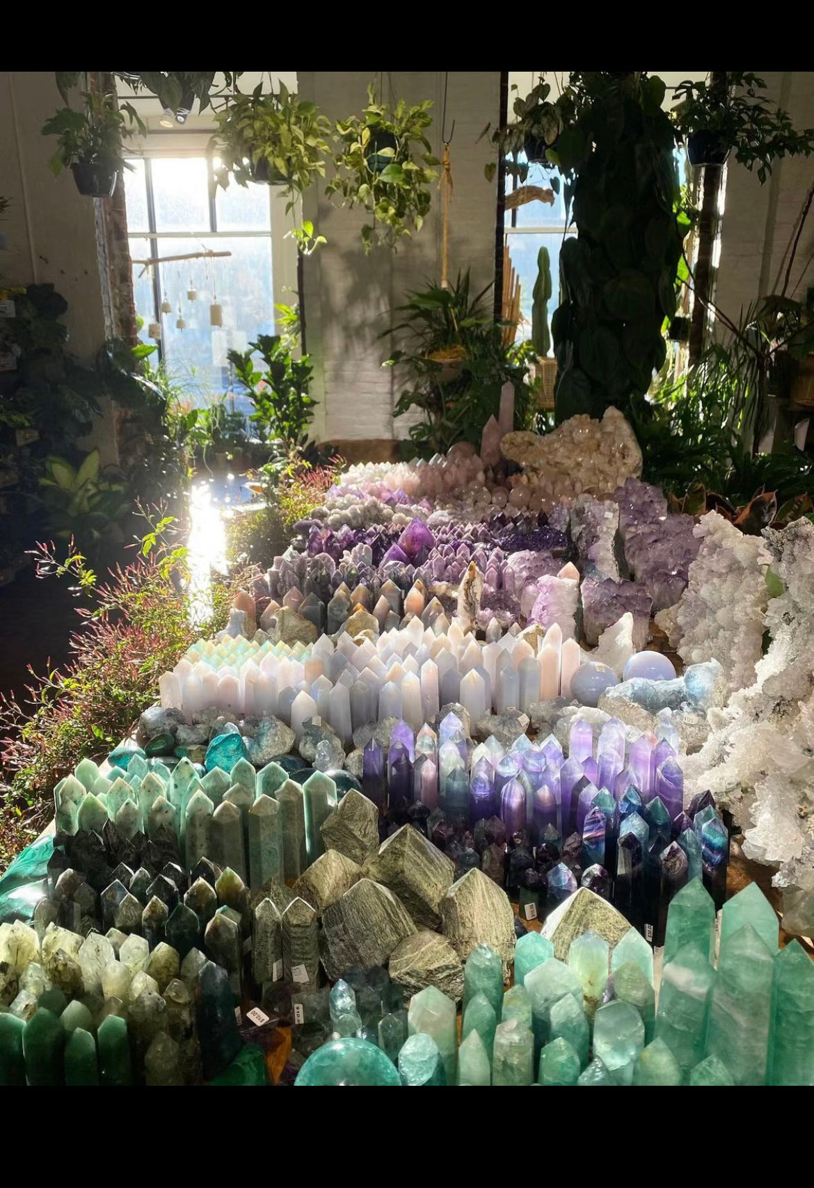 Trinitas_fnorant_crystal David and Bob “Welcome to join our new big family” crystal quartz/jasper/marble/jade/tourmaline/obsidian with tower/sphere/carving/cube shape/handcraft