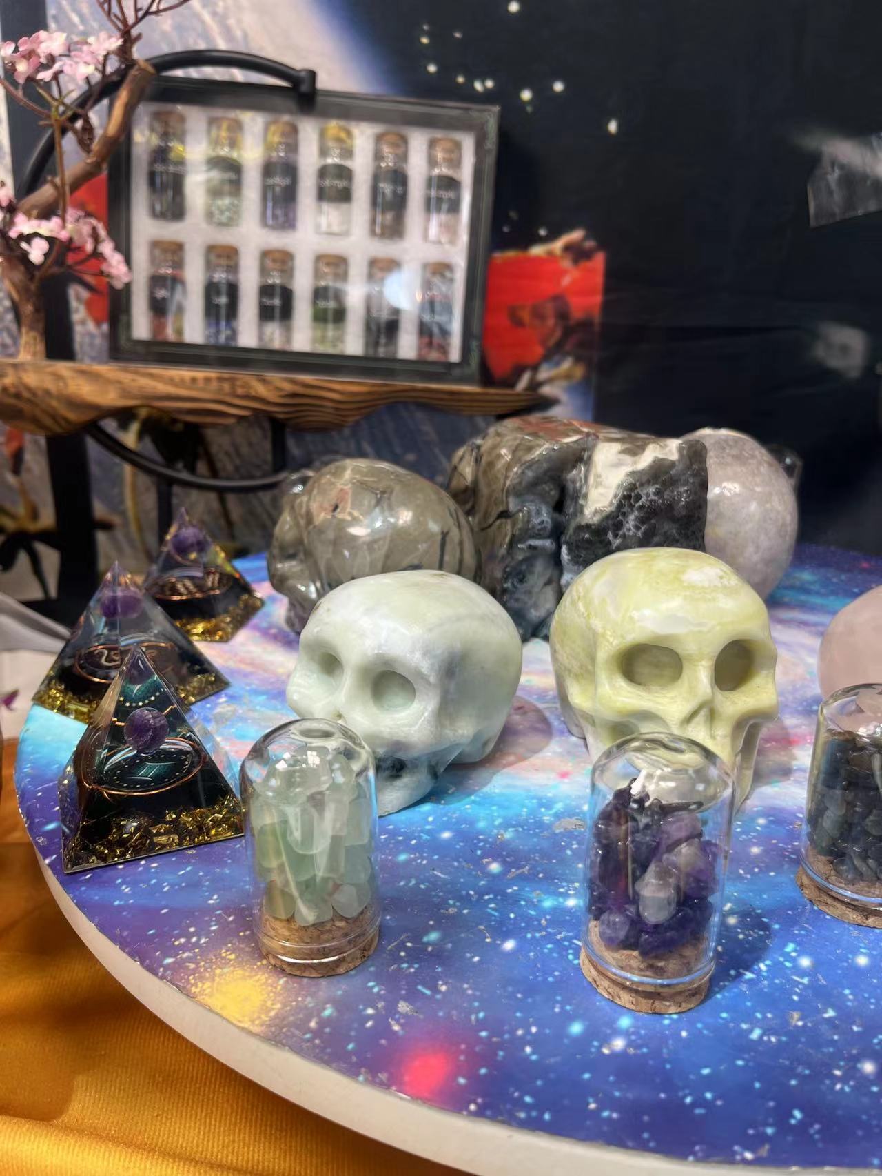 Trinitas_fnorant_crystal “(Crystal blind box)”Why not try something fun/quartz/jasper/marble/jade/tourmaline/obsidian with tower/sphere/carving/cube shape non-nature